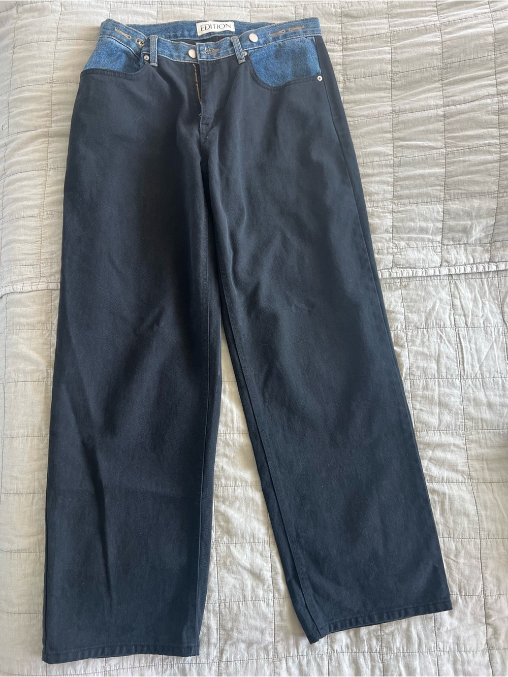 The Frankie Shop HAYLA CONTRAST DENIM PANTS - BLACK/BLUE - Picture 2 of 5